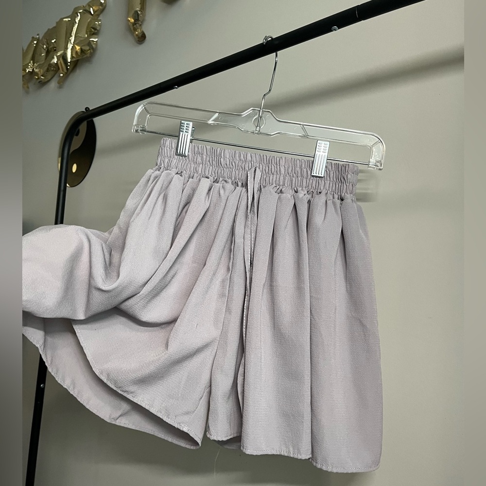 gray wide-leg paper bag shorts (unknown brand)